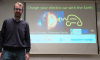 Carga el coche eléctrico en el suelo